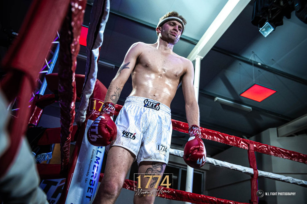 Pack Adulte Homme - BOXE THAI ET KICK BOXING HERBLAY 95 A.M.I BOXING